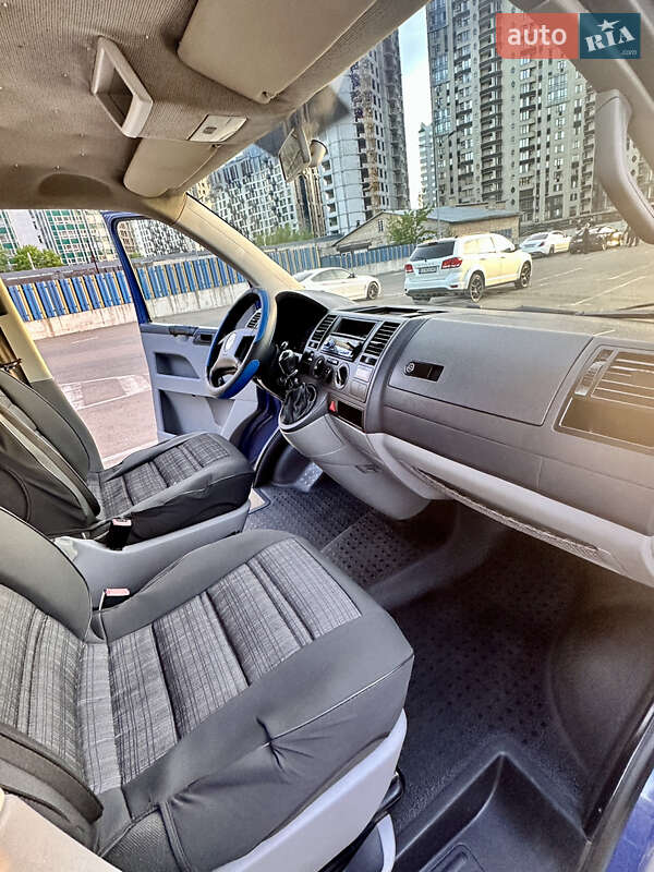 Минивэн Volkswagen Transporter 2003 в Киеве