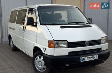 Мінівен Volkswagen Transporter 2002 в Сарнах