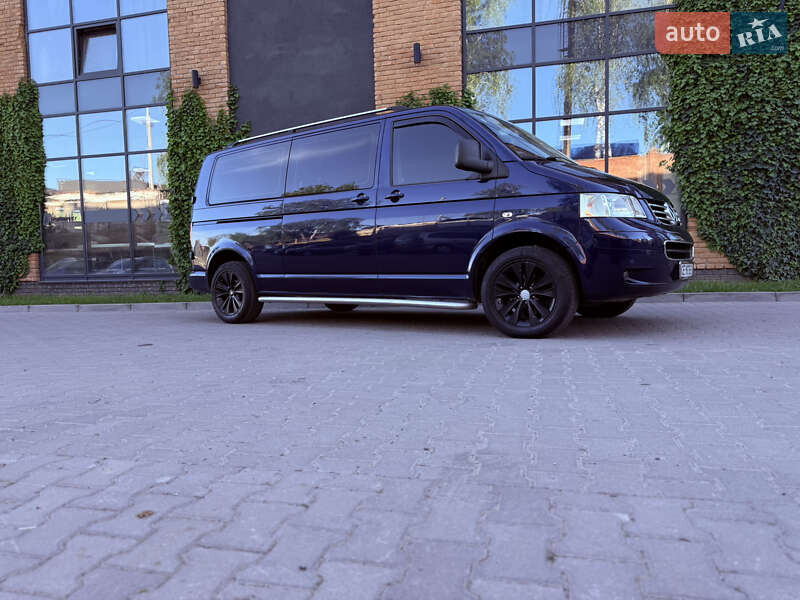 Минивэн Volkswagen Transporter 2009 в Черновцах