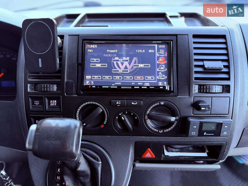 Минивэн Volkswagen Transporter 2009 в Черновцах