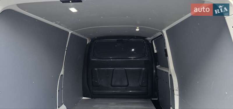 Вантажний фургон Volkswagen Transporter 2021 в Тернополі