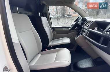 Грузовой фургон Volkswagen Transporter 2017 в 