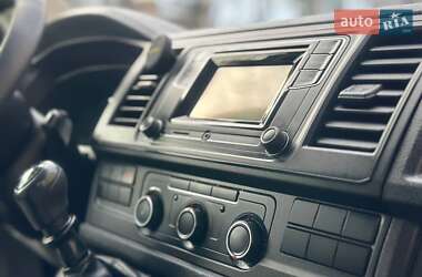 Грузовой фургон Volkswagen Transporter 2017 в 