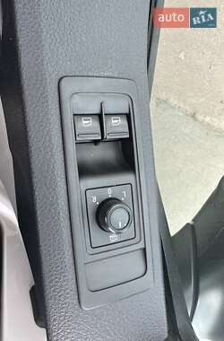Минивэн Volkswagen Transporter 2018 в 