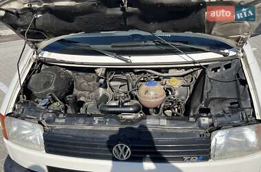 Минивэн Volkswagen Transporter 2002 в 