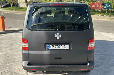 Вантажний фургон Volkswagen Transporter 2010 в 