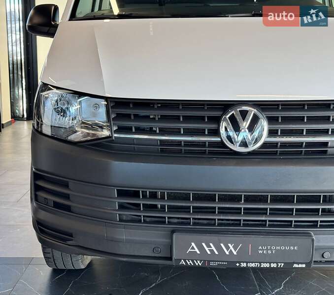Вантажний фургон Volkswagen Transporter 2018 в Львові