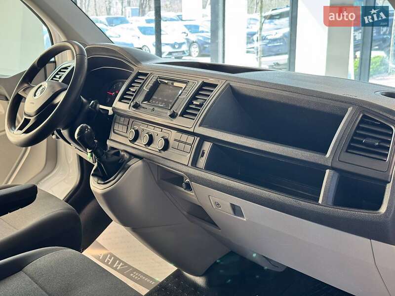 Вантажний фургон Volkswagen Transporter 2018 в Львові