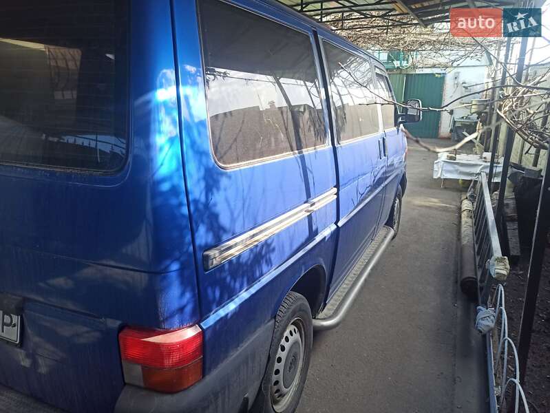 Минивэн Volkswagen Transporter 2000 в Ворзеле