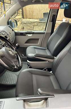 Грузопассажирский фургон Volkswagen Transporter 2015 в 