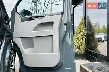 Грузовой фургон Volkswagen Transporter 2010 в 