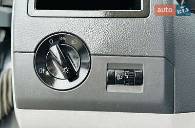 Грузовой фургон Volkswagen Transporter 2010 в 