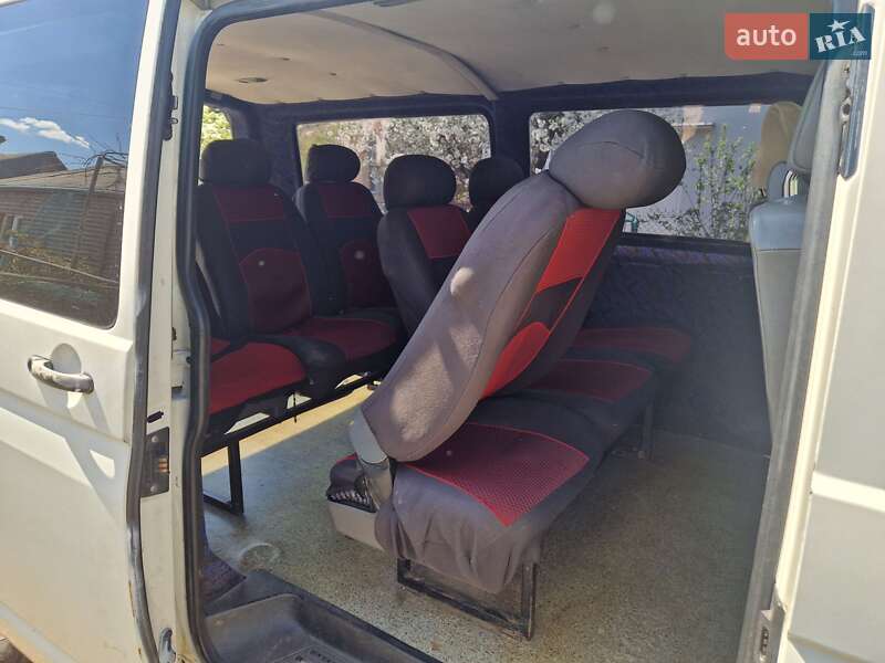 Минивэн Volkswagen Transporter 2004 в Ровно
