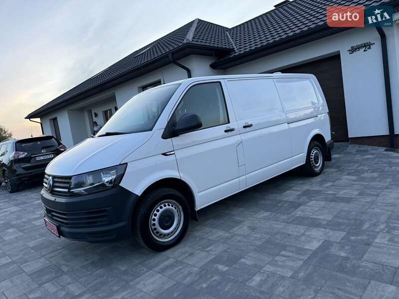 Грузовой фургон Volkswagen Transporter 2017 в 