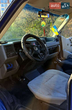 Минивэн Volkswagen Transporter 2000 в 