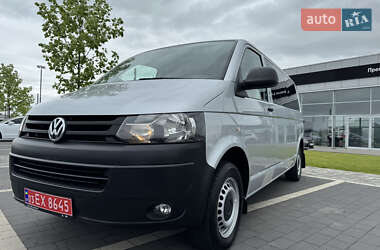Минивэн Volkswagen Transporter 2013 в 