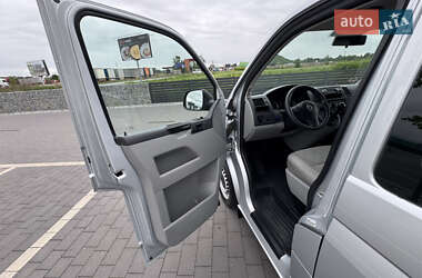 Минивэн Volkswagen Transporter 2013 в 