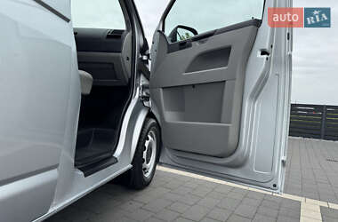 Минивэн Volkswagen Transporter 2013 в 