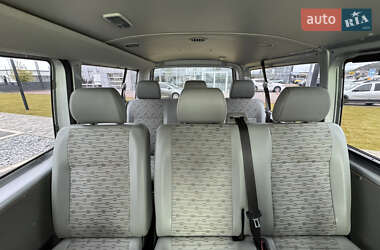 Минивэн Volkswagen Transporter 2013 в 