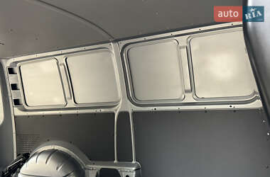 Грузовой фургон Volkswagen Transporter 2021 в 