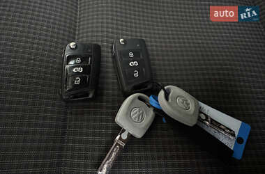 Грузовой фургон Volkswagen Transporter 2021 в 