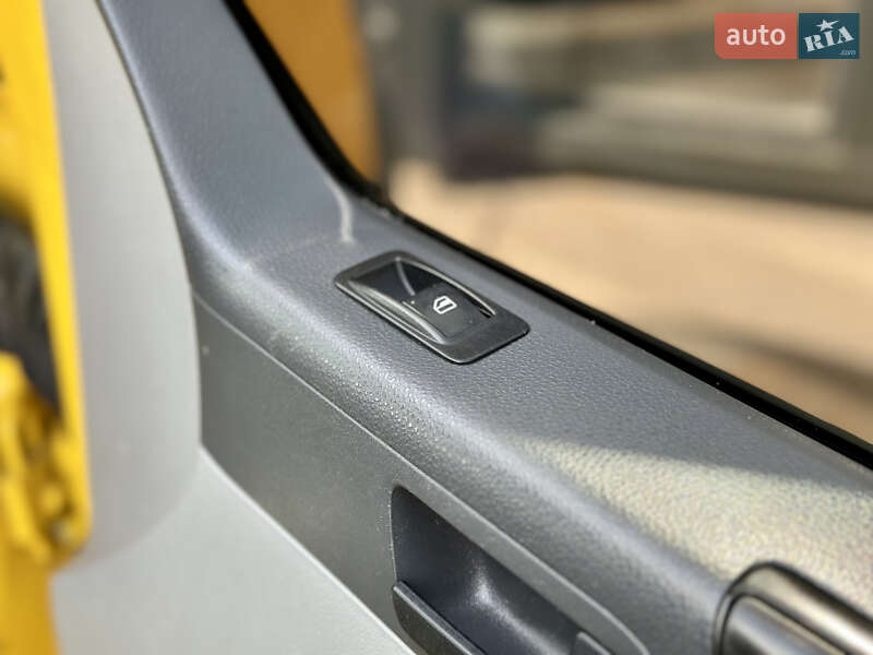 Грузопассажирский фургон Volkswagen Transporter 2013 в Кременчуге