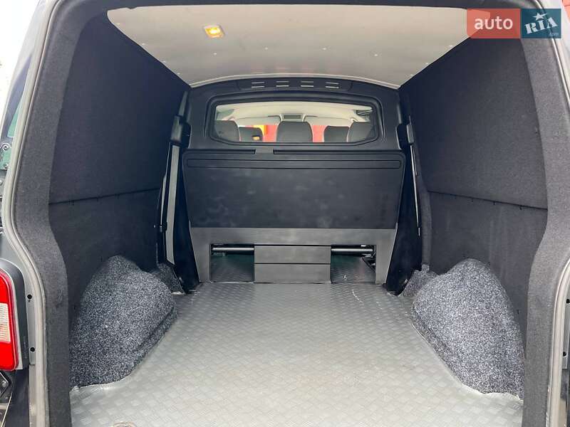 Мінівен Volkswagen Transporter 2012 в Києві
