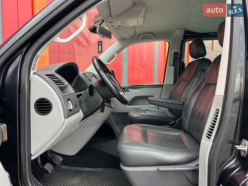 Мінівен Volkswagen Transporter 2012 в Києві