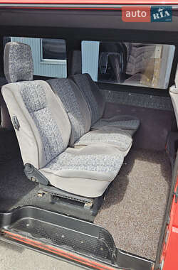 Минивэн Volkswagen Transporter 2002 в 