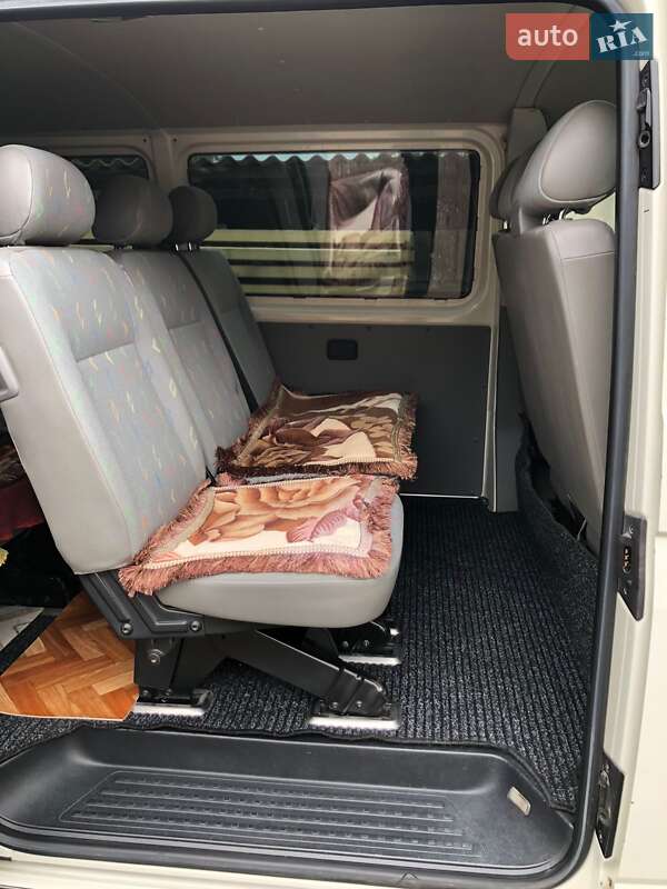 Минивэн Volkswagen Transporter 2005 в Черновцах