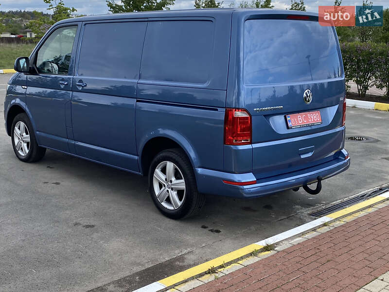 Грузовой фургон Volkswagen Transporter 2017 в Ирпене
