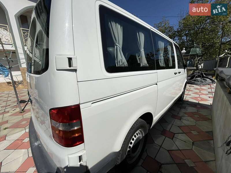 Минивэн Volkswagen Transporter 2009 в Ужгороде