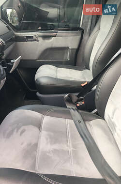 Броньований автомобіль Volkswagen Transporter 2008 в 