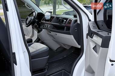 Минивэн Volkswagen Transporter 2016 в 