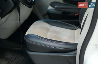 Минивэн Volkswagen Transporter 2016 в 