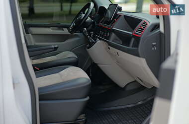 Минивэн Volkswagen Transporter 2016 в 