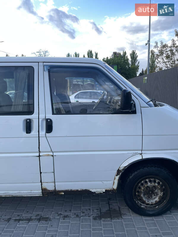 Минивэн Volkswagen Transporter 2000 в Кропивницком
