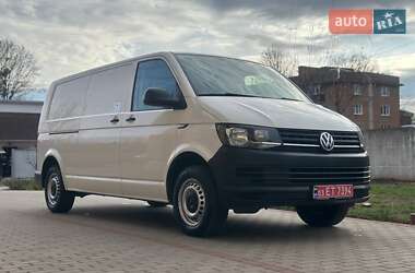 Вантажний фургон Volkswagen Transporter 2017 в Дубні