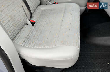Мінівен Volkswagen Transporter 2013 в 