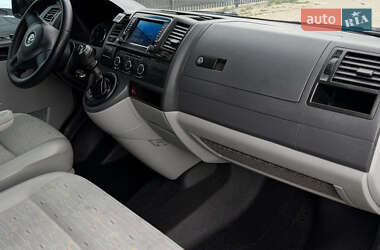 Мінівен Volkswagen Transporter 2013 в 
