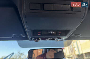 Минивэн Volkswagen Transporter 2016 в 