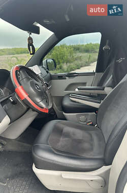 Грузопассажирский фургон Volkswagen Transporter 2015 в 