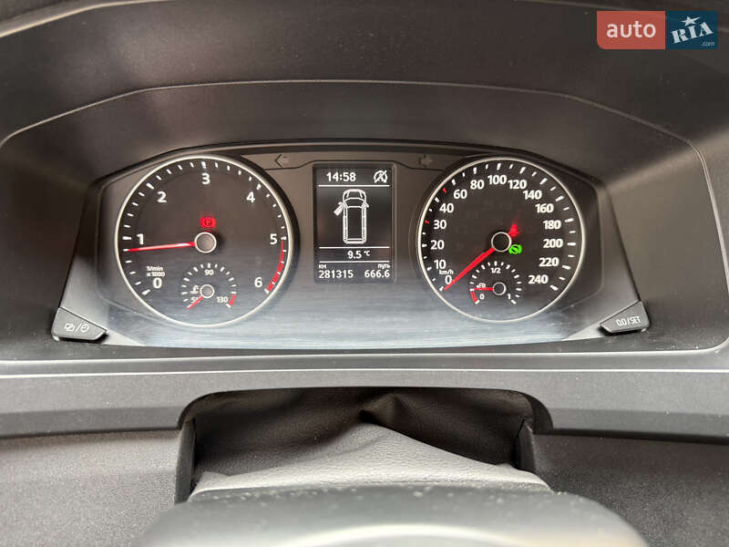 Вантажний фургон Volkswagen Transporter 2019 в Тячеві