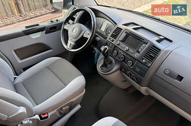 Минивэн Volkswagen Transporter 2015 в 