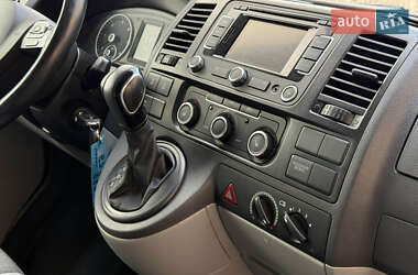 Минивэн Volkswagen Transporter 2015 в 