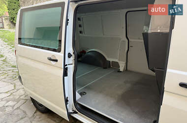 Минивэн Volkswagen Transporter 2015 в 
