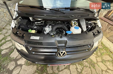 Минивэн Volkswagen Transporter 2015 в 