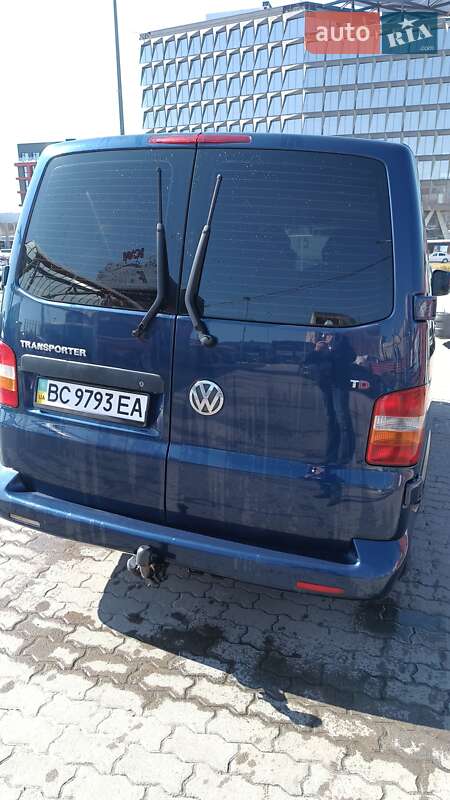 Минивэн Volkswagen Transporter 2004 в Львове