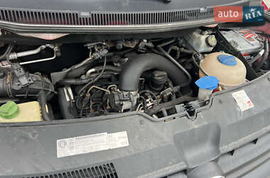 Минивэн Volkswagen Transporter 2012 в 
