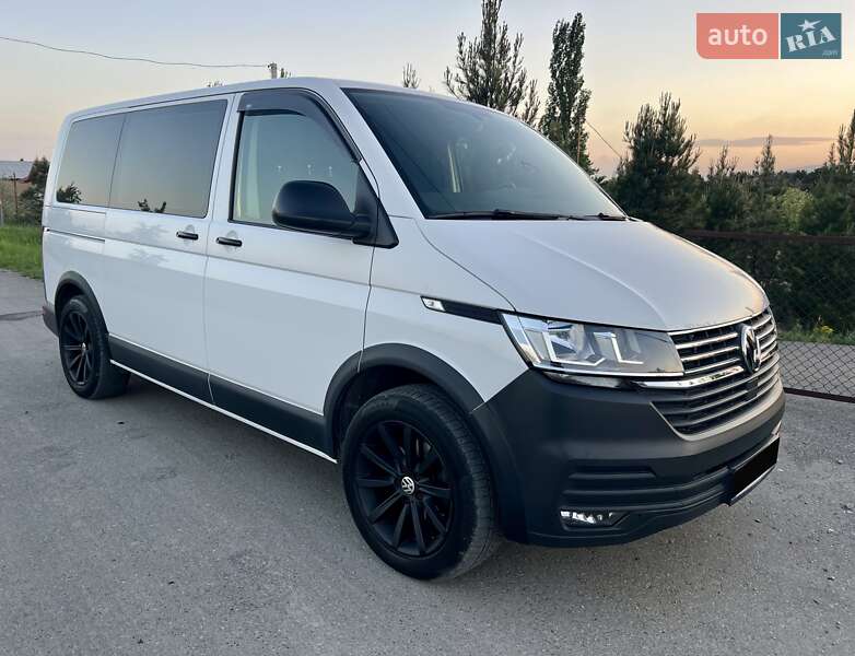 Минивэн Volkswagen Transporter 2020 в 